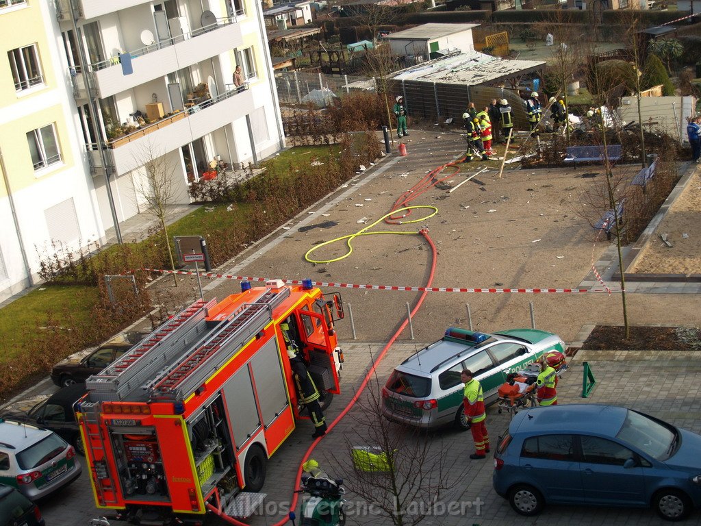Gartenhaus in Koeln Vingst Nobelstr explodiert   P016.JPG